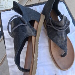 Womens Black Fabric Slide Sandals